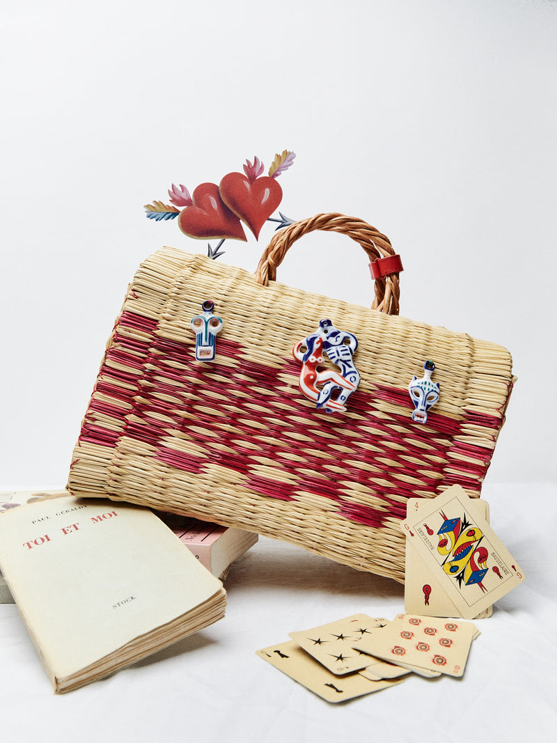 THE BAGS TO FIND LOVE