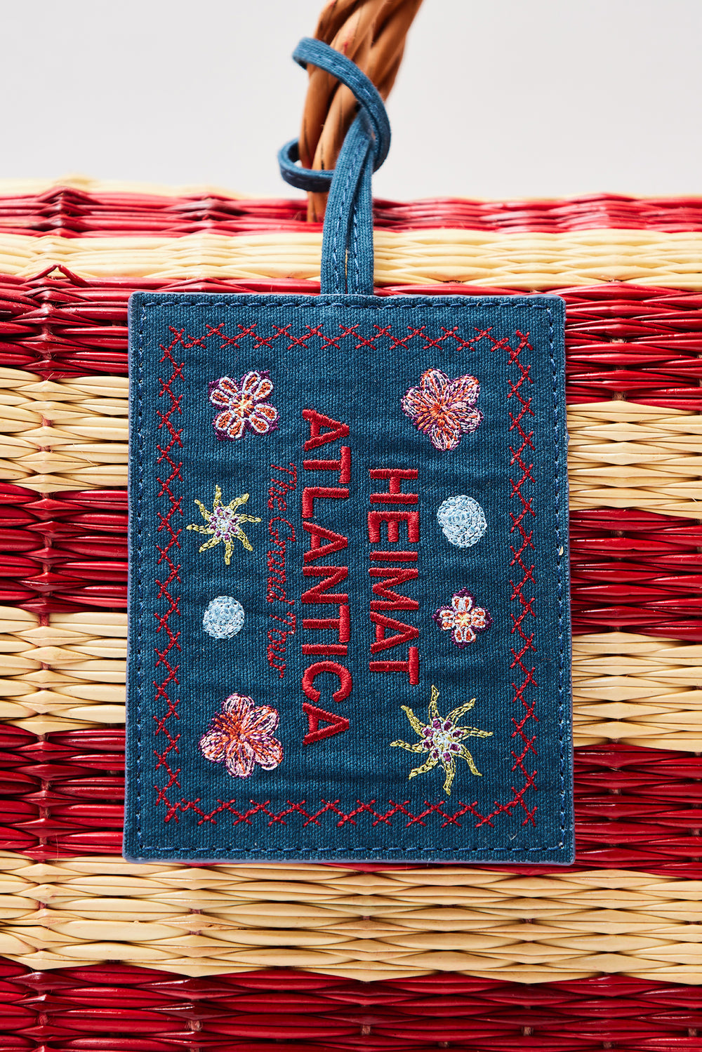 Beach Basket Red Stripes "The Grand Tour"