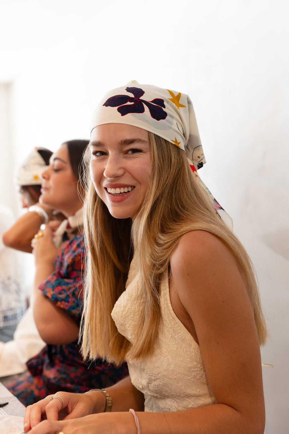 Headscarf Ivory "The Grand Tour"