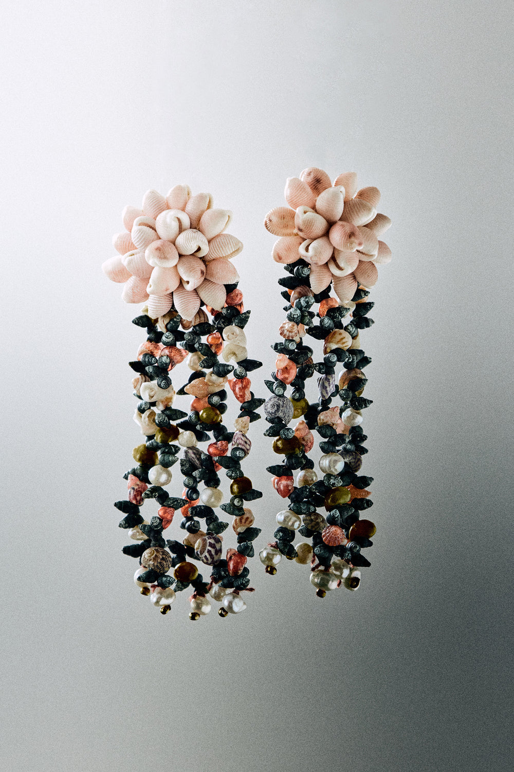 Moraimas Earrings short