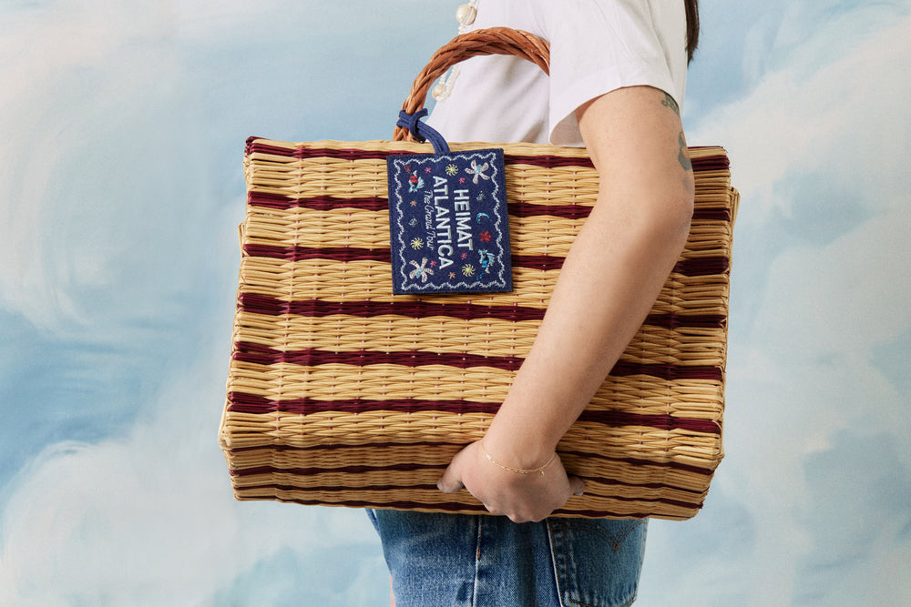 Beach Basket Burgundy "The Grand Tour"