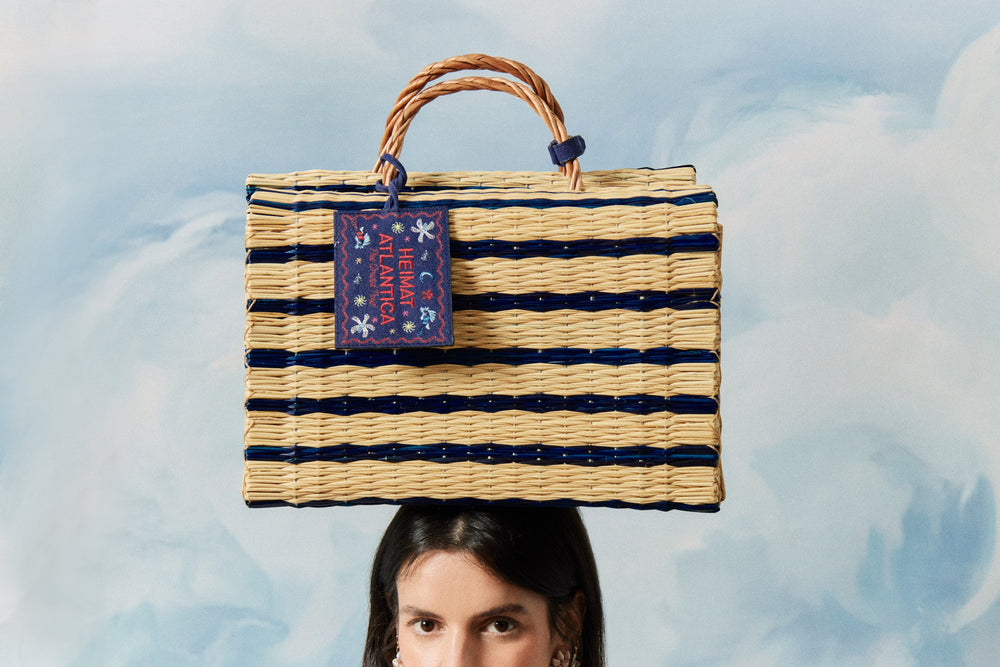 Beach Basket Blue "The Grand Tour"