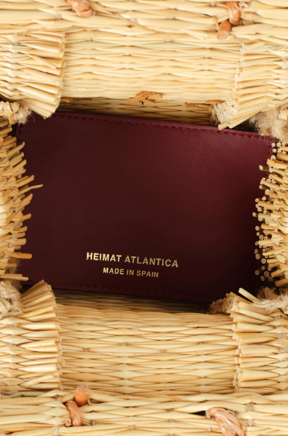 Shella Burgundy Collector’s Edition by Heimat Atlantica, handwoven in Portugal and finished in Spain with an Atlantic shell centerpiece. Interior details. 