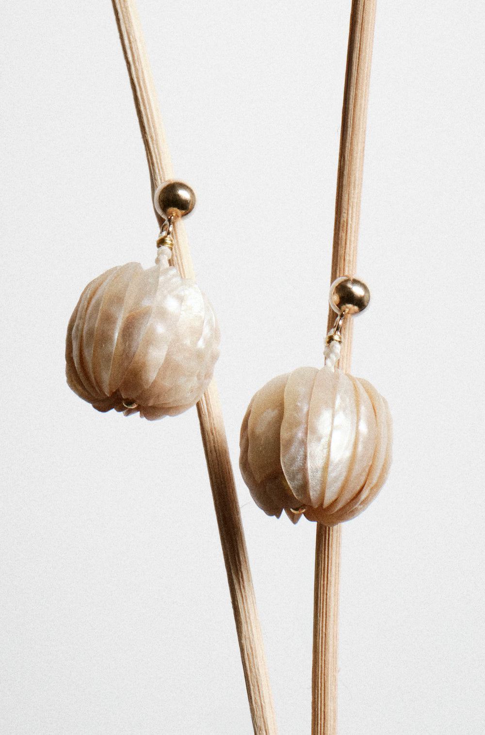 Bolas Earrings Short