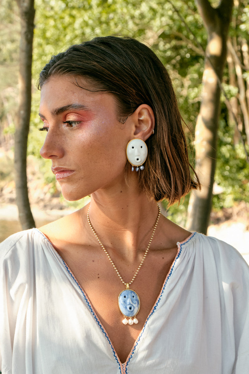 LARES EARRING WHITE